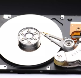 Crean un nuevo tipo de disco duro que cada 1 TB cuesta solo 5 dólares